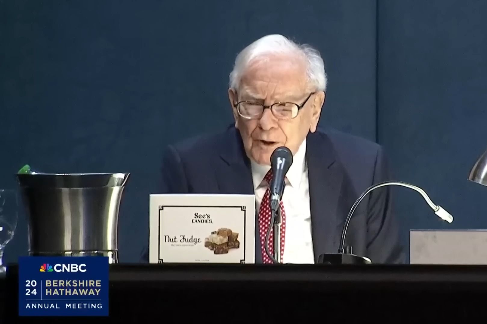 warren buffett explains why berkshire reduced its big apple