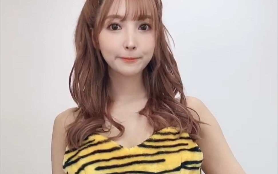 三上悠亚老师最新短视频合集