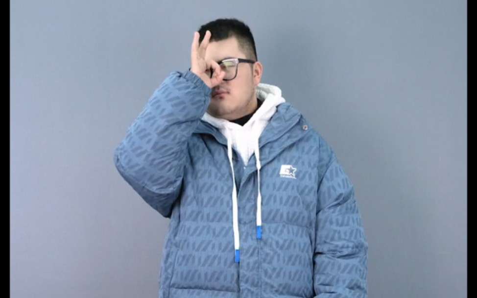 北方的胖胖男生既保暖又显瘦的一身搭配,一定要拒绝臃肿肥大的风格!