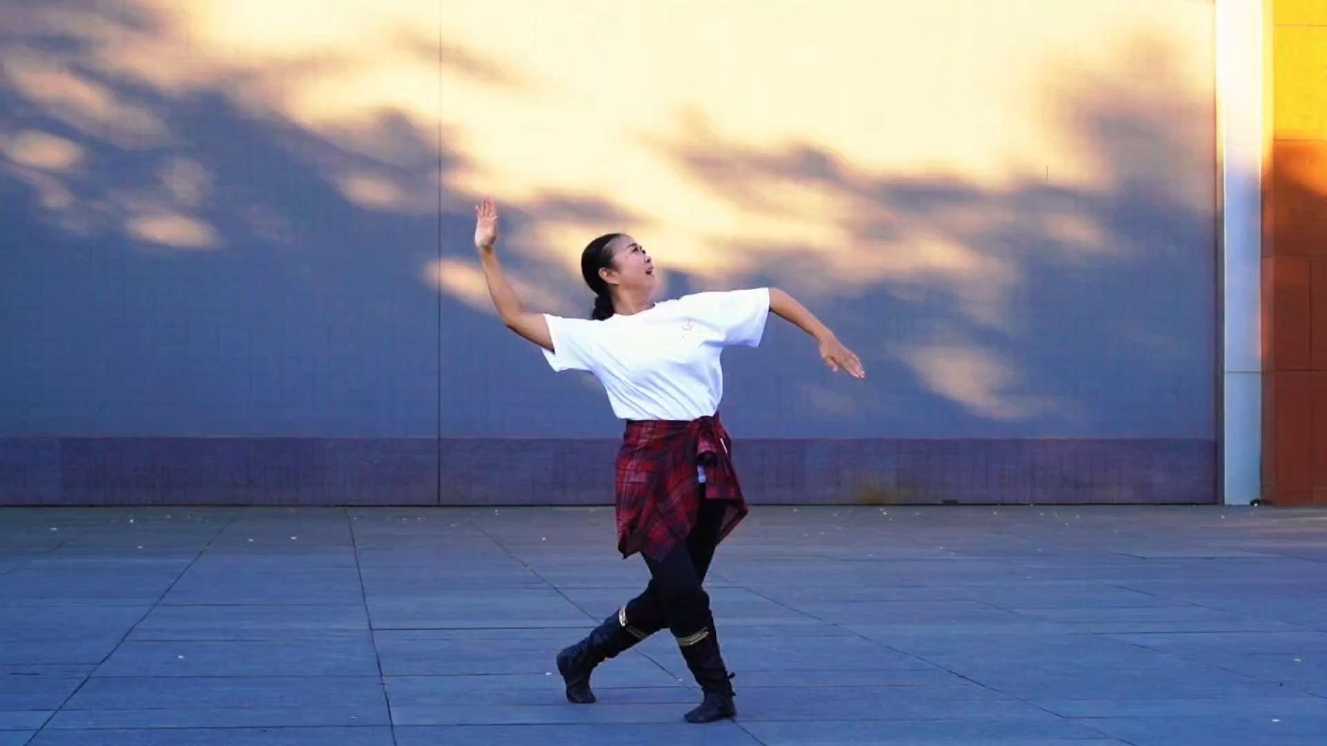 墨兰团长表演广场舞《鸿雁》唐雅冬编舞,歌醉舞美