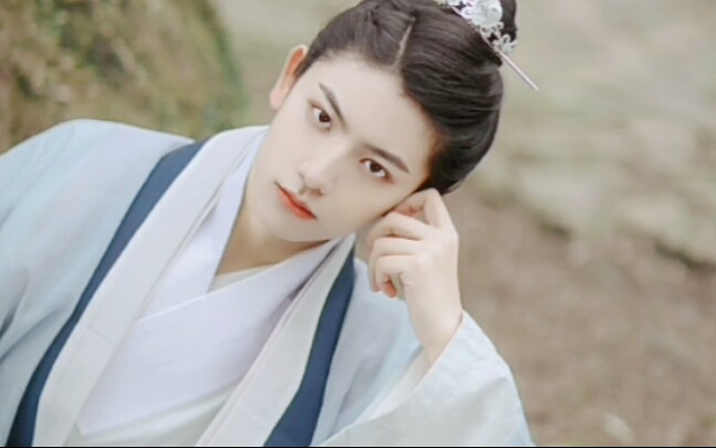 【1997鹿荼白/汉服/coser】大壮你胖了你晓得不?_哔哩哔哩_bilibili