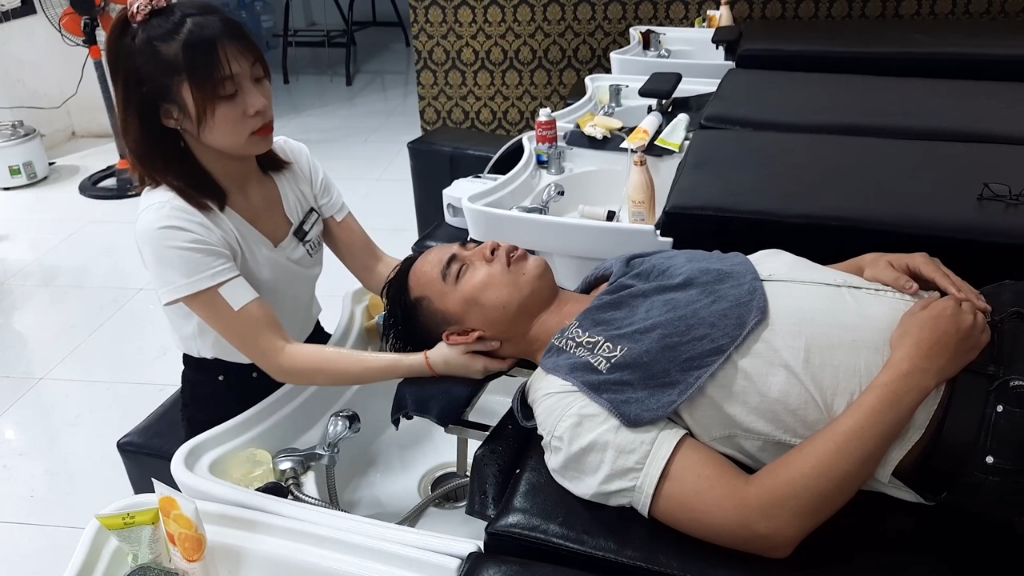 【越南按摩】越南美女看着就很舒服的助眠按摩