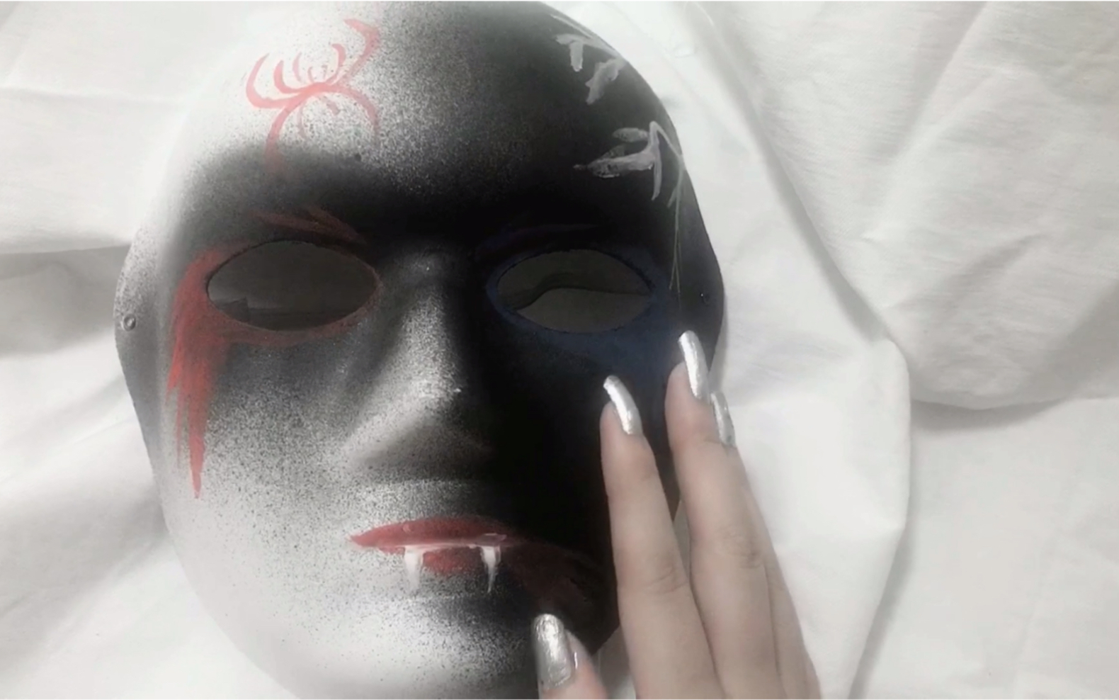 手残画面具我真是太喜欢ecco了我可能上辈子就是个信徒哥谭艾可