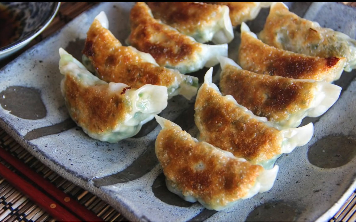 虾仁煎饺制作教程