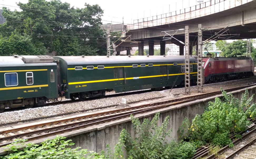 中国铁路z190次广州站郑州站本务广铁广段hxd1d0615搭载25t车底棠溪站