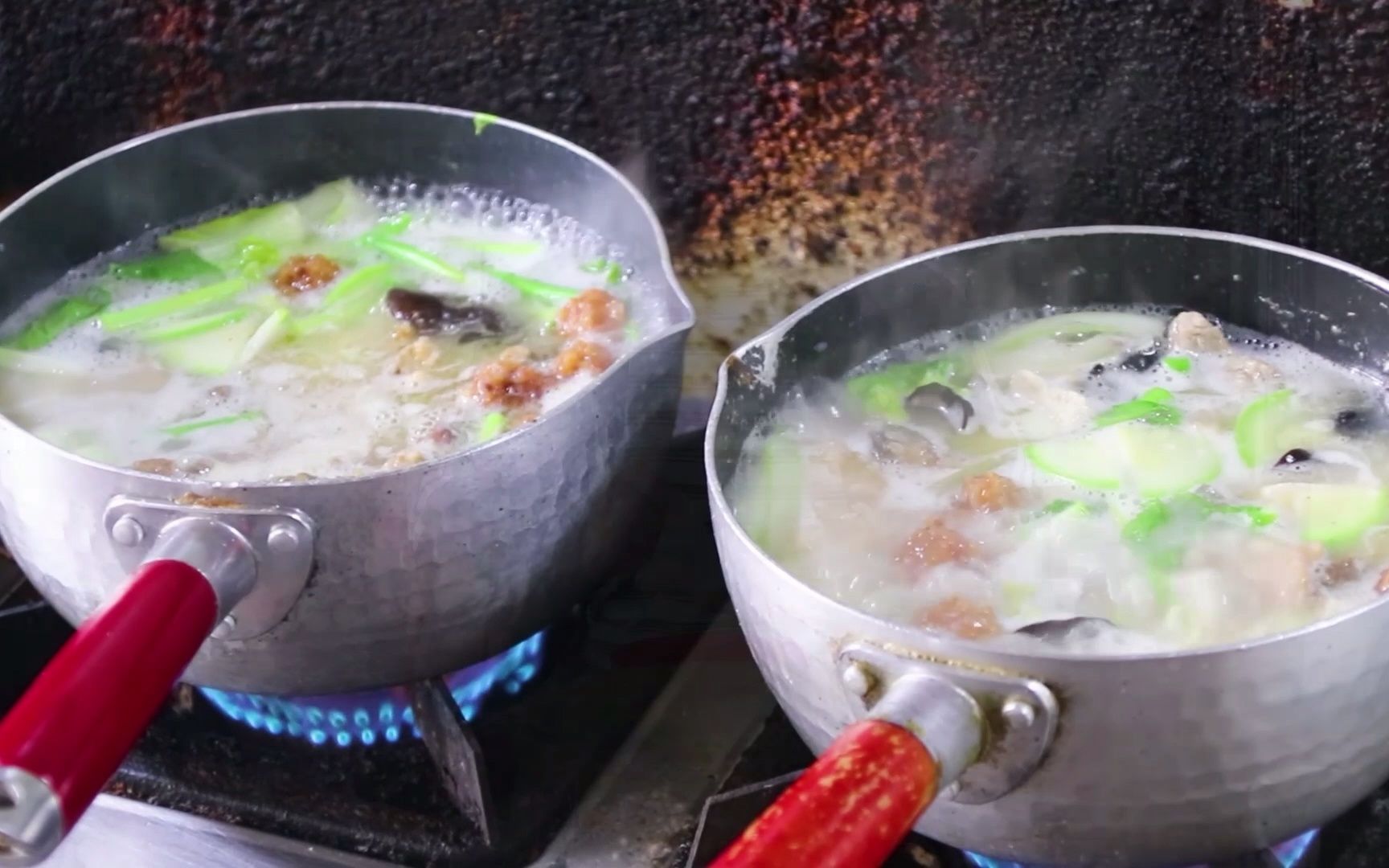 【安阳美食官】水冶三大名吃之一砂锅面,今天这家店水冶人尽皆知!哔哩哔哩bilibili