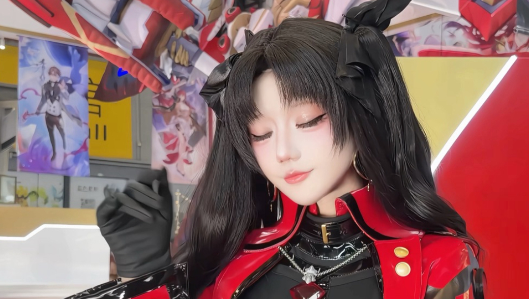 bw星铁展台这人一直挡我镜头海报