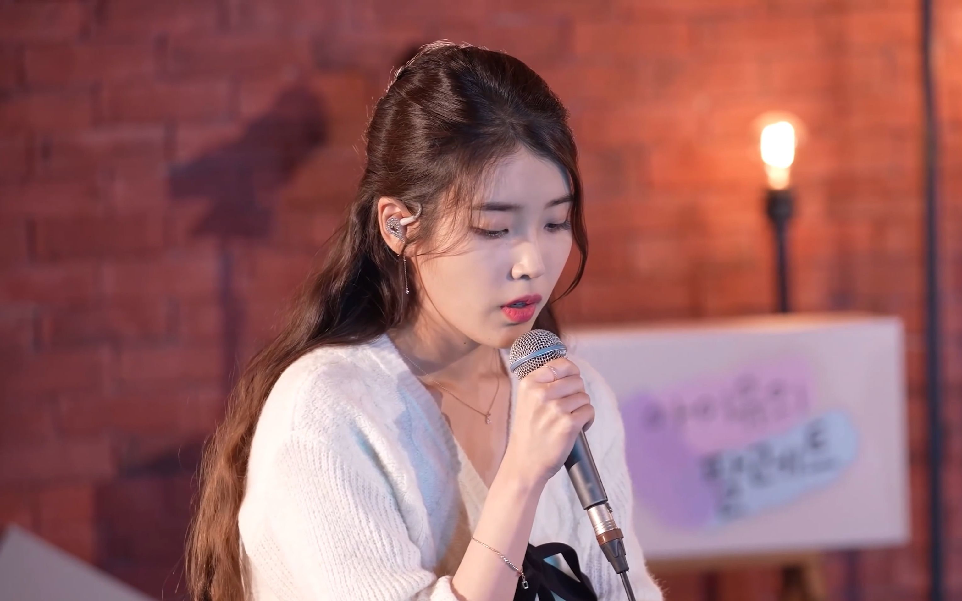 【4k中字】iu cover 乐童《farewell》,夜晚听着会很安宁