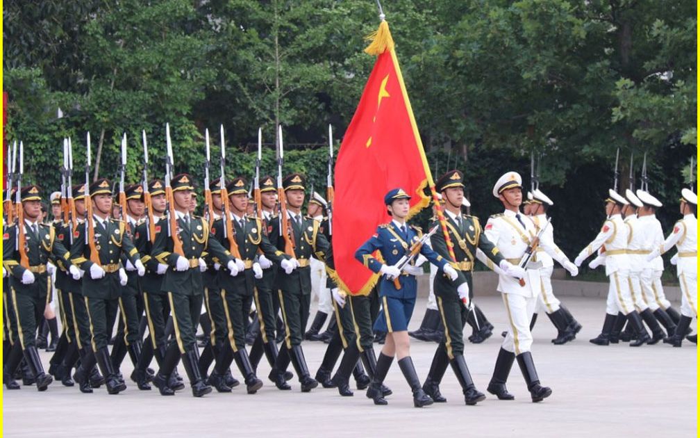 海陆空三军敬礼图片