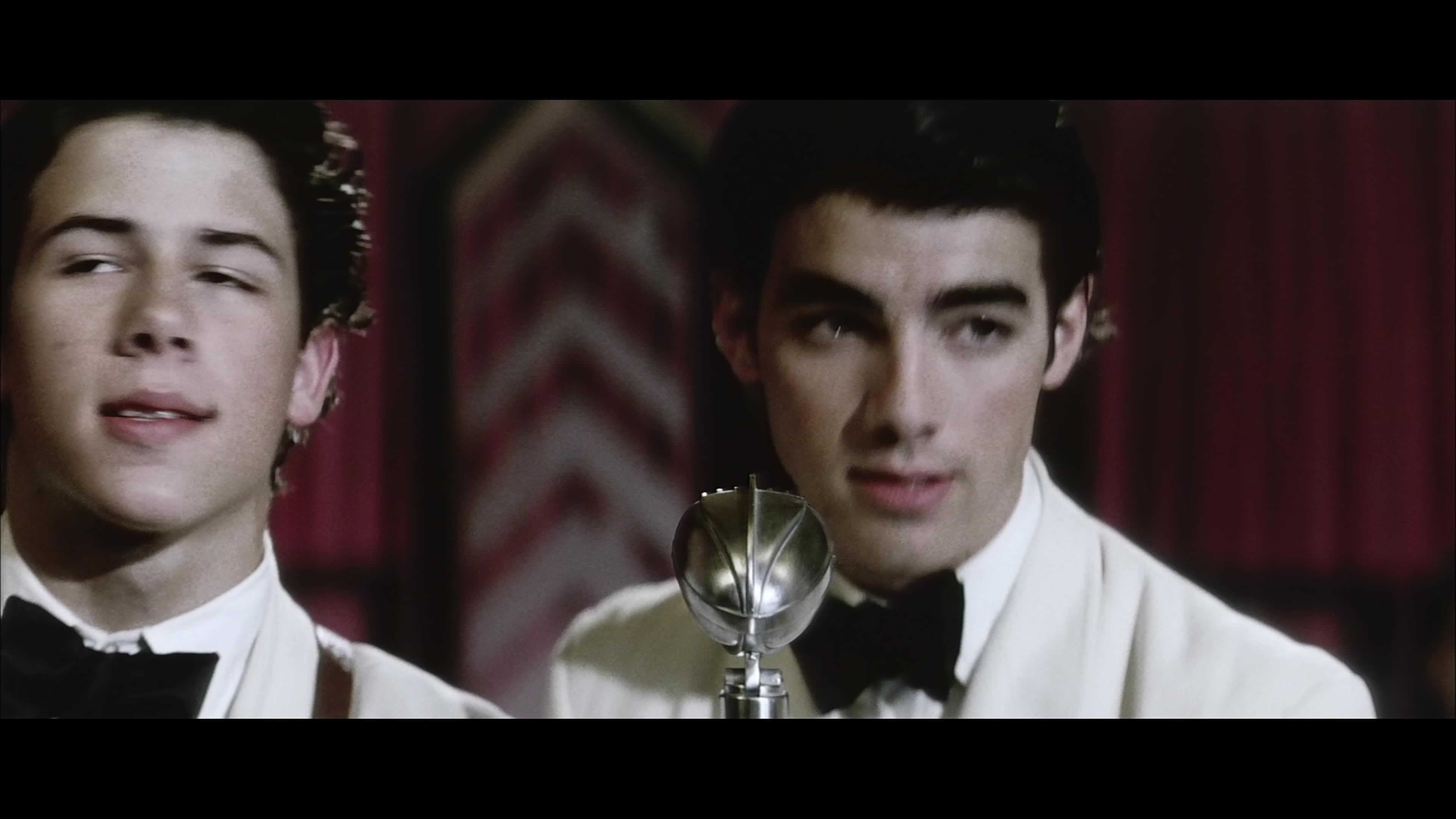 [图]【超清MV】Jonas Brothers - Lovebug (4K重制) (2008)