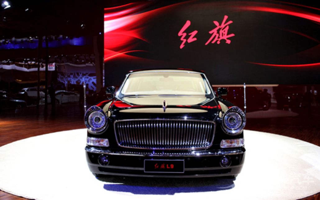 红旗l90亮相,千万价格碾压宾利,网友:门面就该强硬