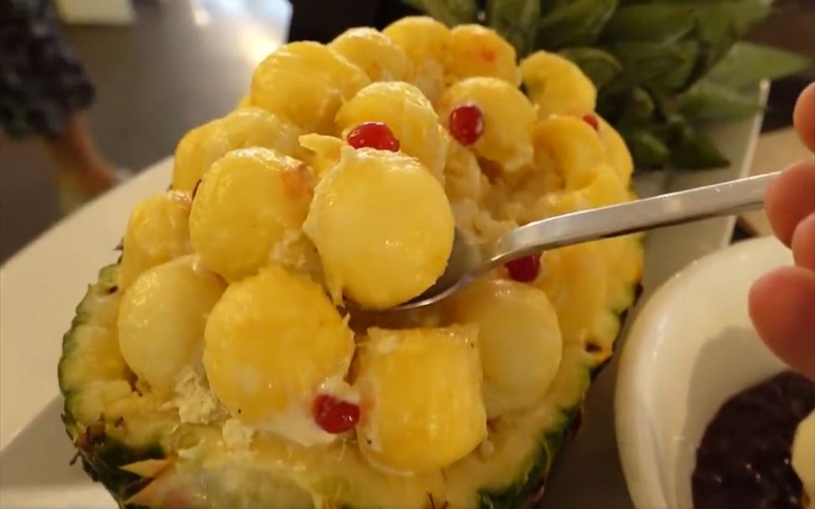 国外美食:夏日炎炎来个菠萝刨冰就最完美了