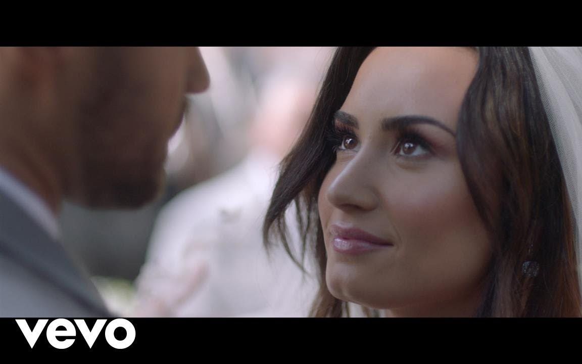 【情绪字幕组】Demi Lovato  告诉我你爱我哔哩哔哩bilibili