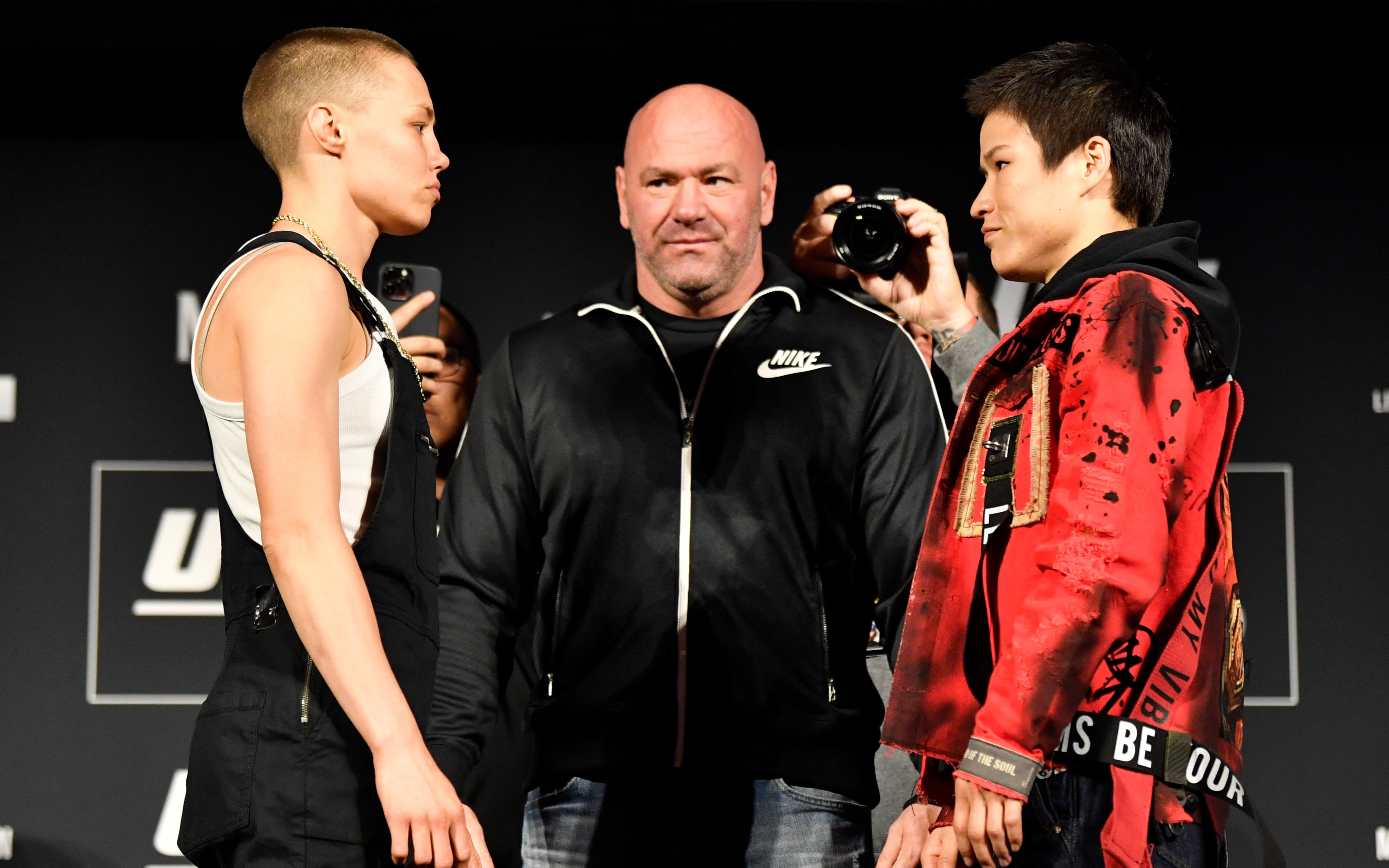 【ufc268 | 赛前发布会】高光片段:张伟丽特别开心,罗斯不在意作为下