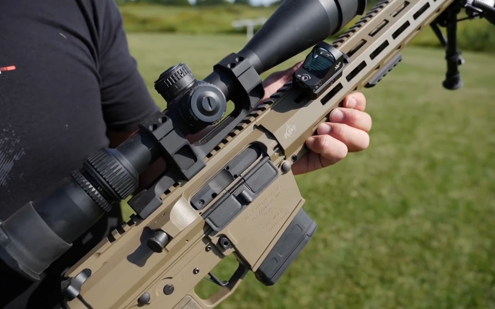 62natovs.300马格南!谁会更胜一筹?(自制字幕)