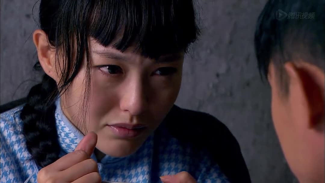 分享 收藏 -- -- 乱世佳人中唐嫣饰演的张莲心和罗晋饰演的重阳的