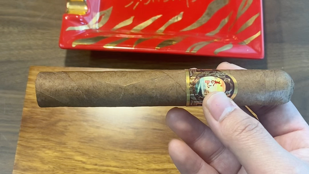 活动  国产雪茄-泰山巅峰系列