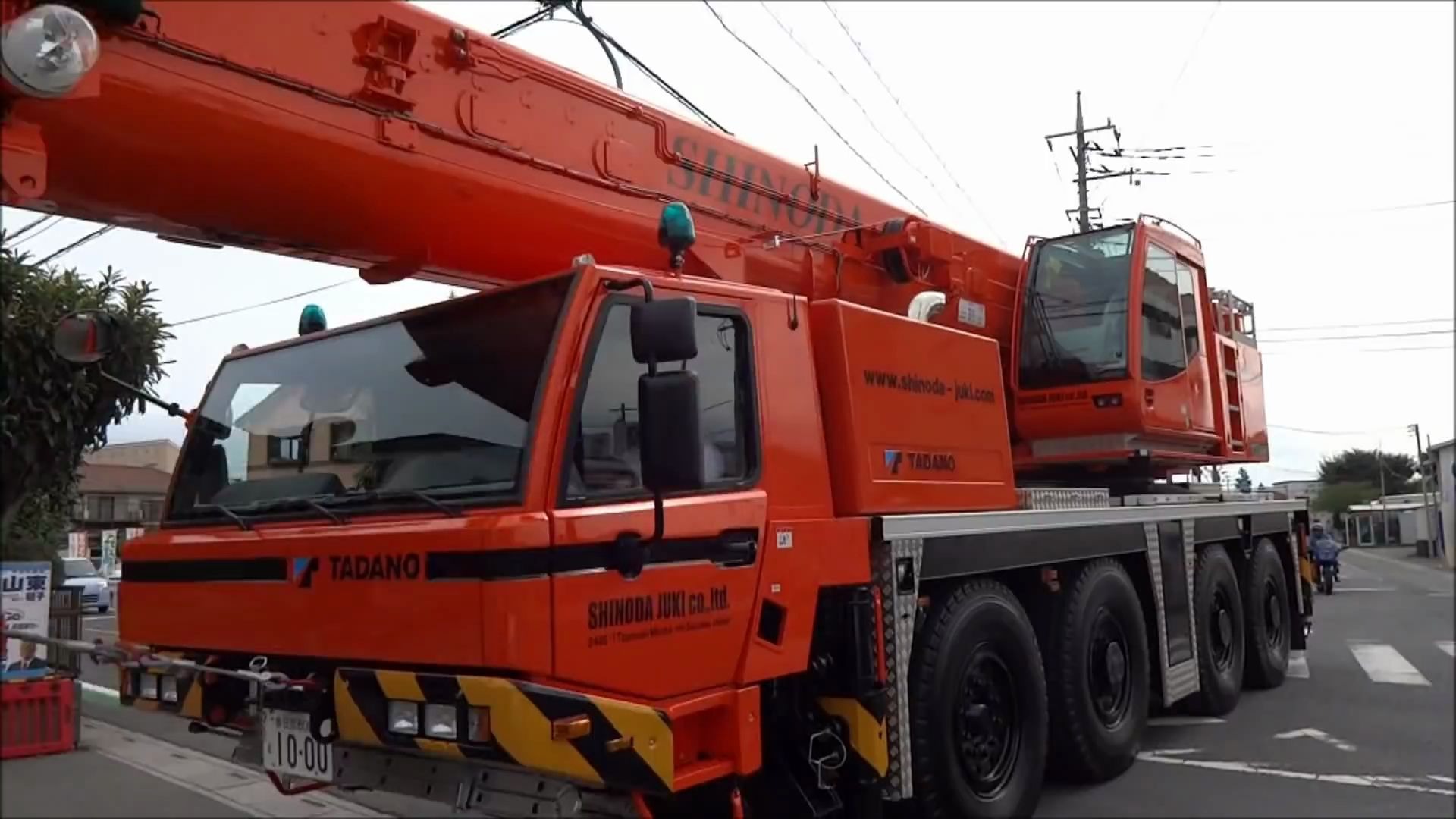 多田野 tadano atf100g-4起重机公路行驶_哔哩哔哩_bilibili