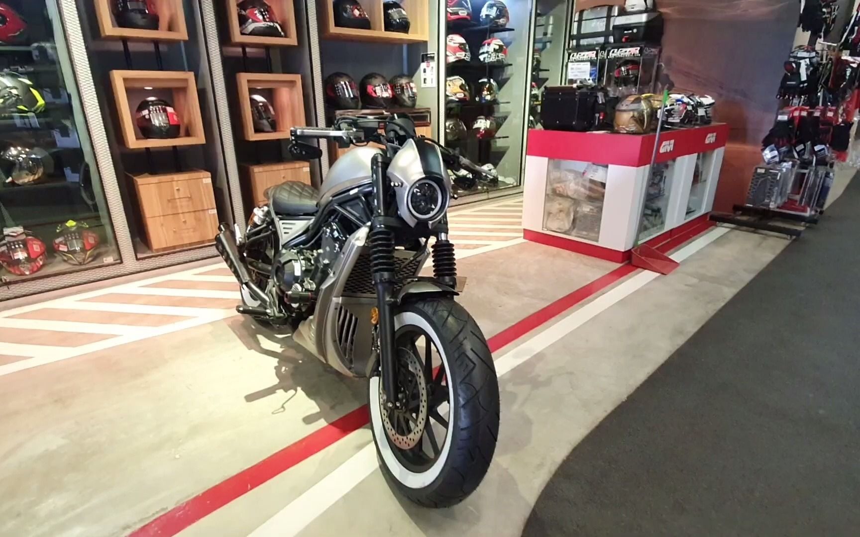 本田cm500改装案例