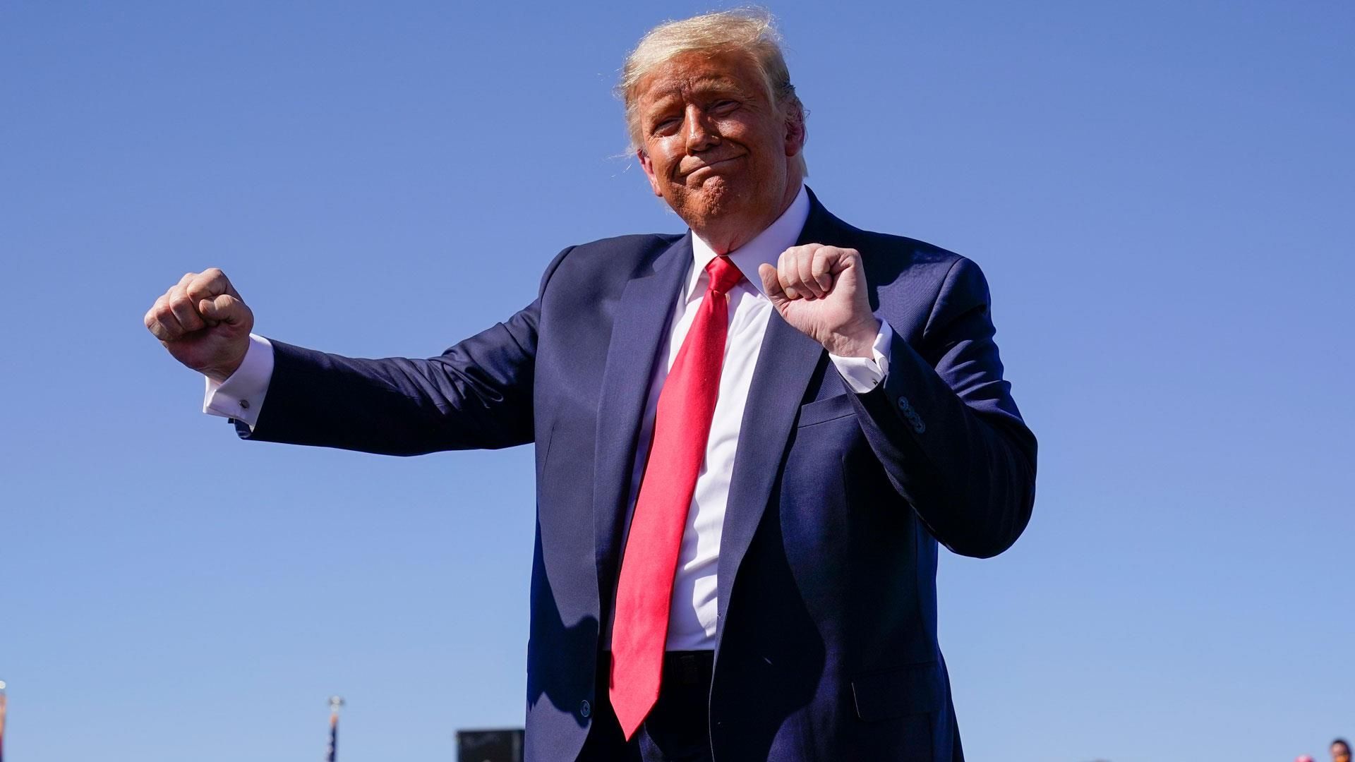 别不开心啦,来看川普给你跳舞95吧