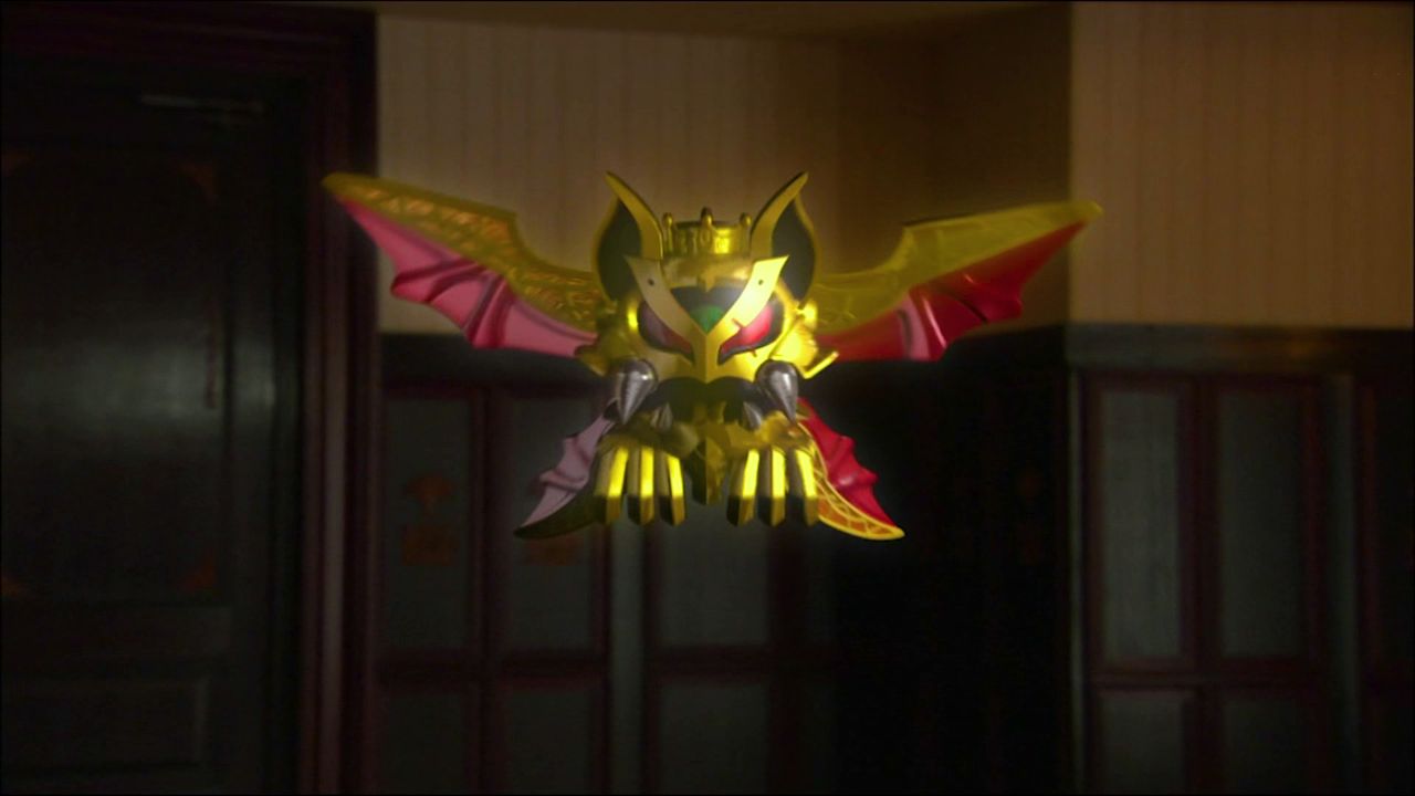 假面骑士月骑:红渡用魔皇剑展开激战!