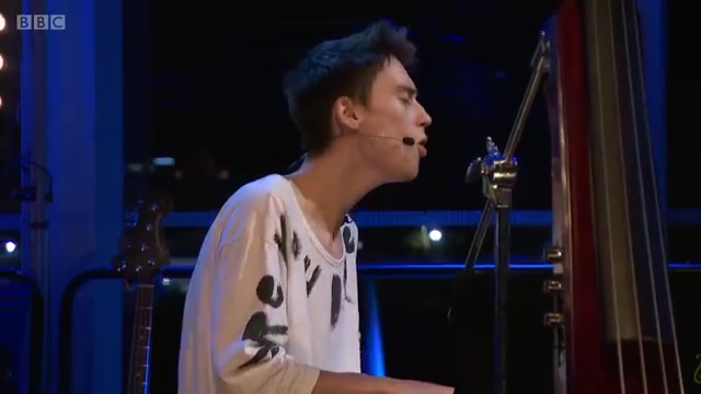 [图]【格莱美最佳编曲奖得主】【Jacob Collier】 Fields Of Gold (BBC Radio Scotland Session)