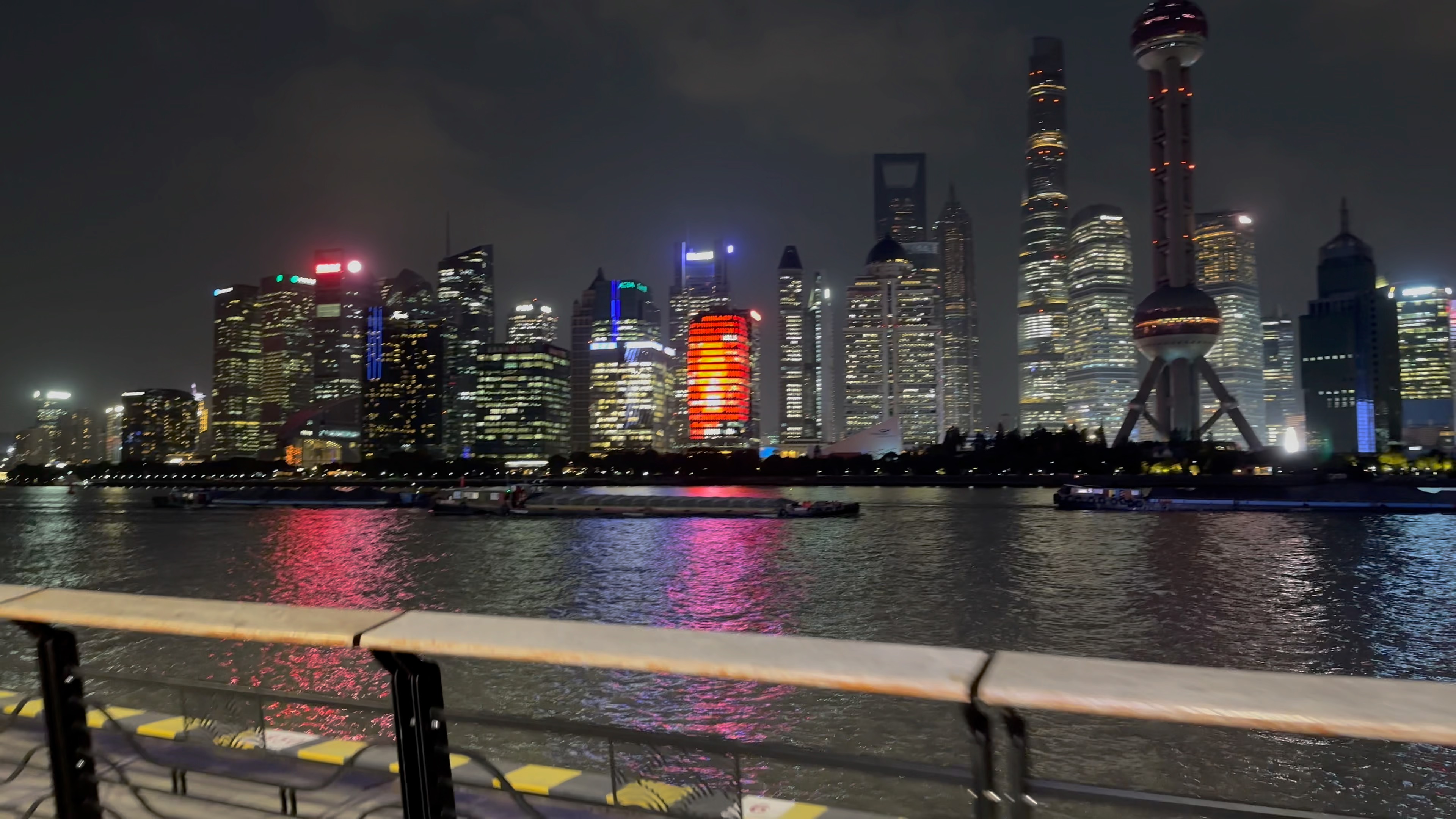 上海内透夜景图片
