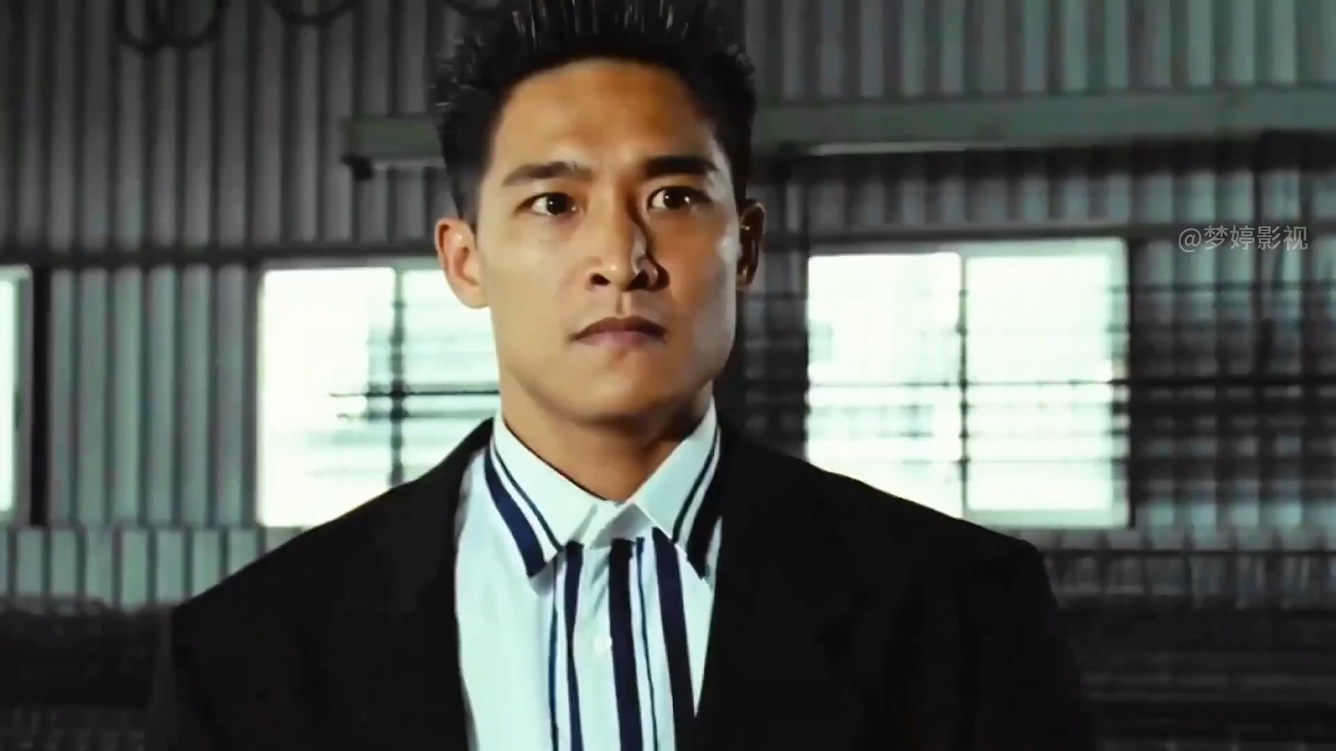 影视:香港一代枭雄陈志超,实力碾压雷洛黑白通吃,力压四大家族