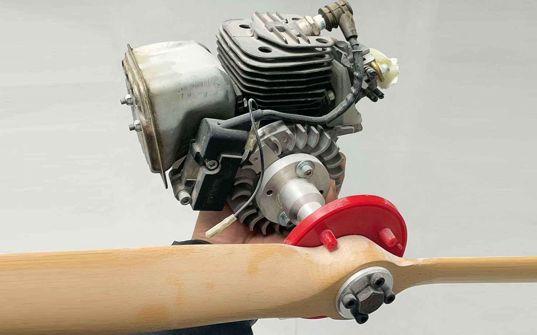 用油锯发动机改航发