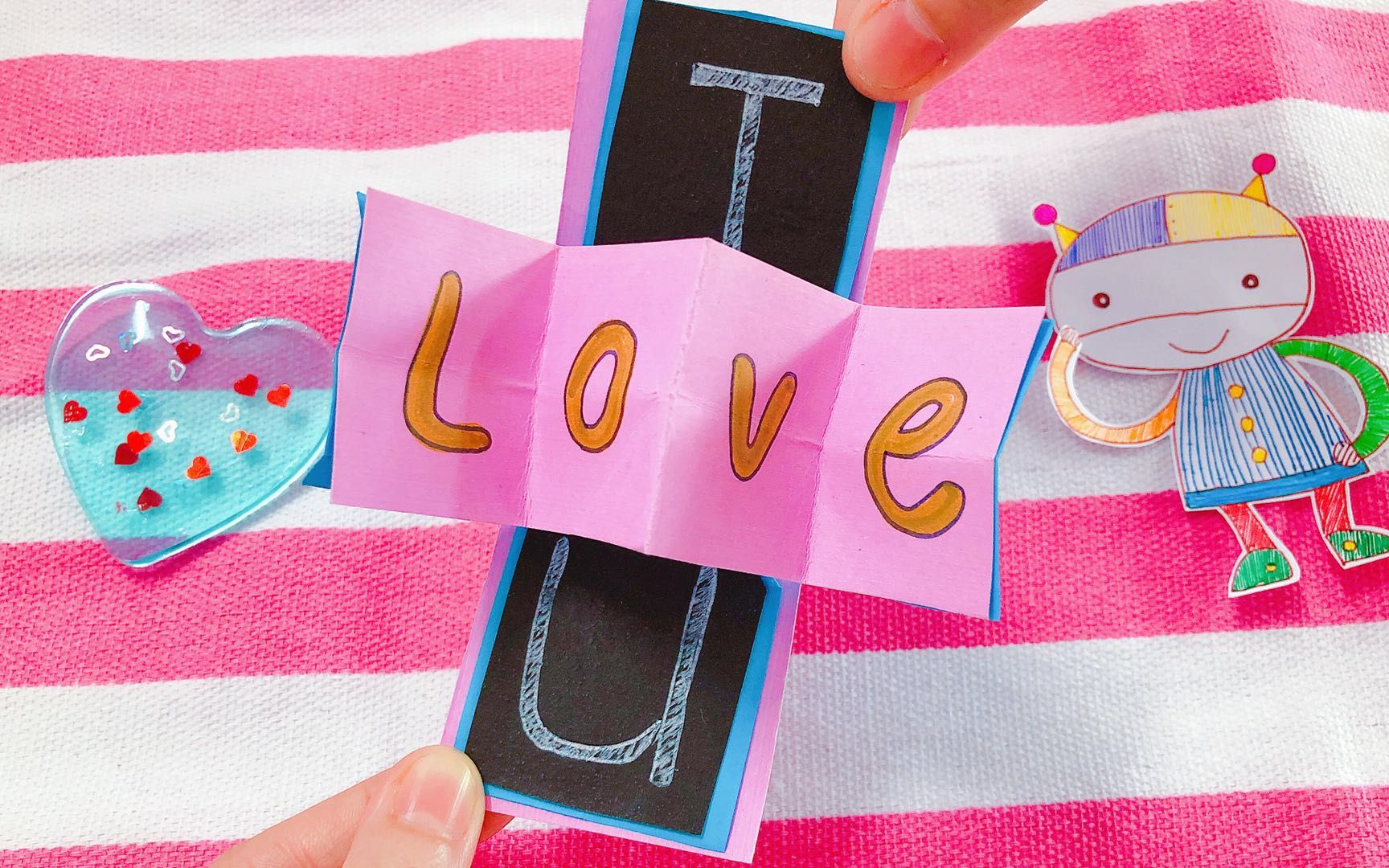 花甜创意小手工用自制的弹簧diy一个会自动弹出来的玩具