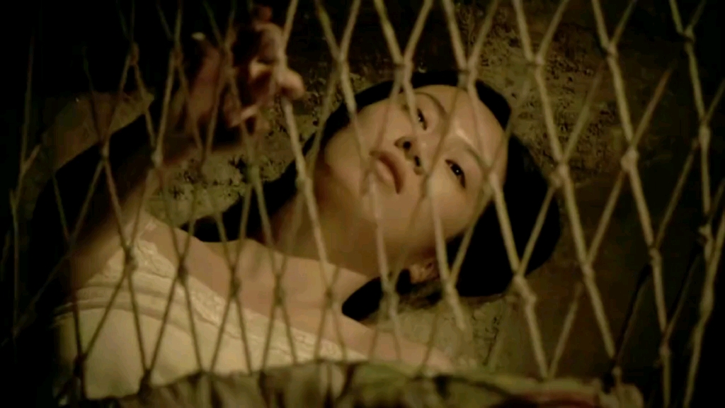 "一口气看完高分悬疑电影《头七》