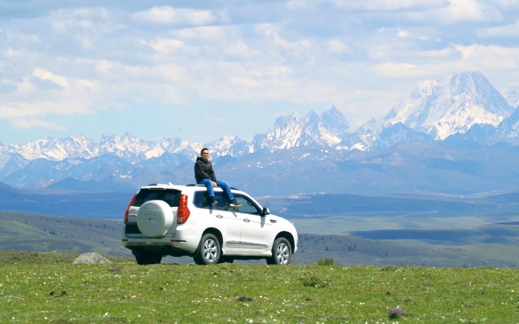 神车哈弗h9草原越野海拔4000米跑不过摩托车