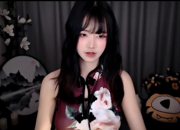 (中文助眠)夏茉小姐姐旗袍哄睡哟_哔哩哔哩_bilibili