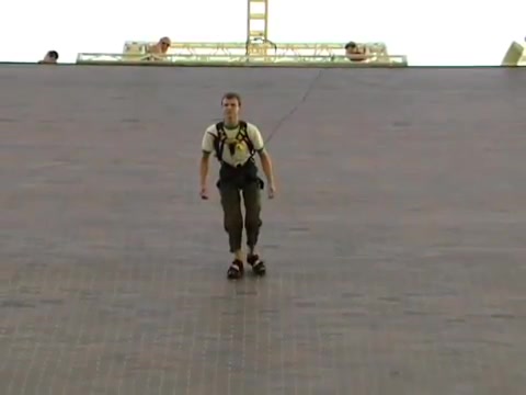 【后现代舞】在墙上行走(Man Walking Down the Side of a Building) 编舞:崔莎布朗(Trisha Brown)哔哩哔哩bilibili