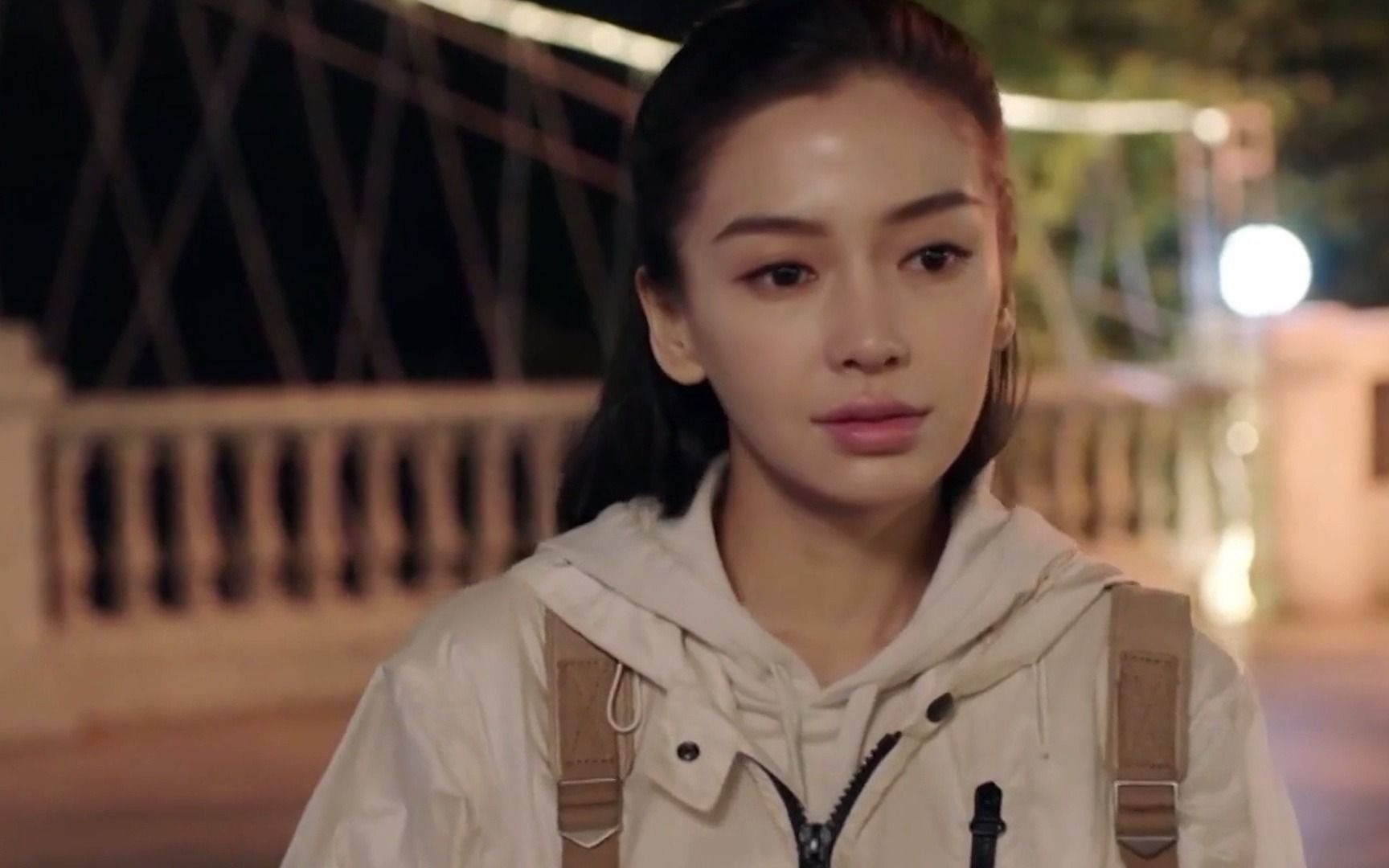 陈子晴的这首孤岛星愿星光入坠入眼睛你坠入我心底