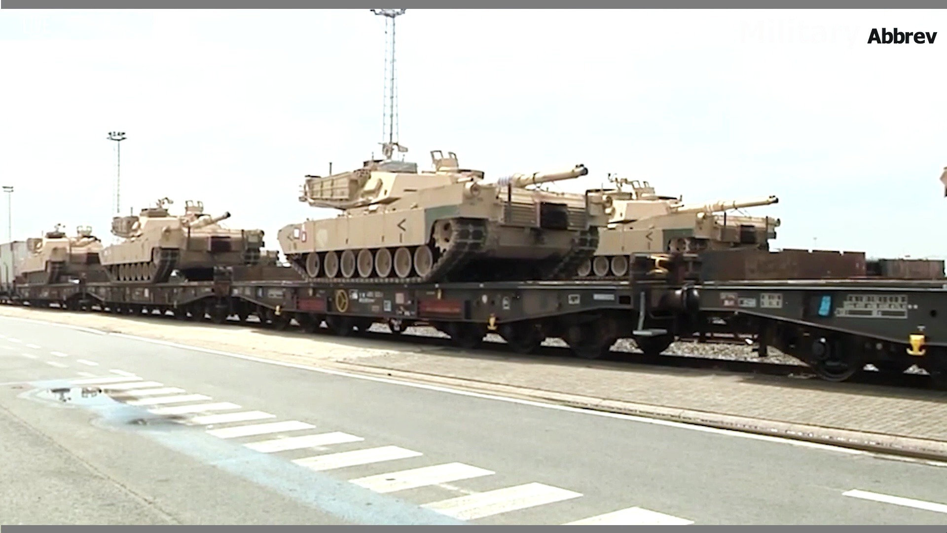 美国陆军,北约,数百辆m1a2"艾布拉姆斯"装甲车抵达东欧