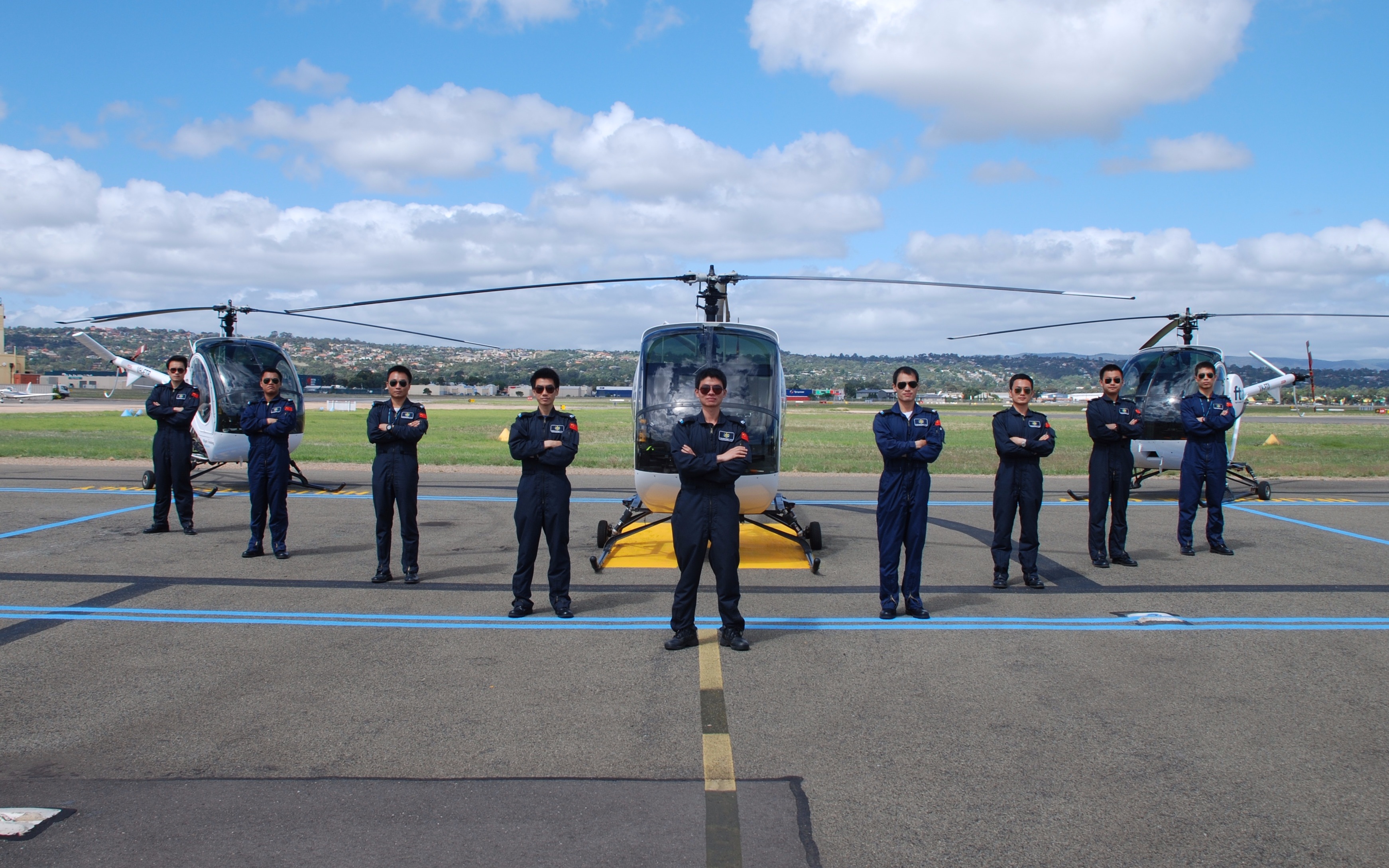 电影《紧急救援》讲述的英雄群体—交通运输部救助飞行队(crs5)直升机