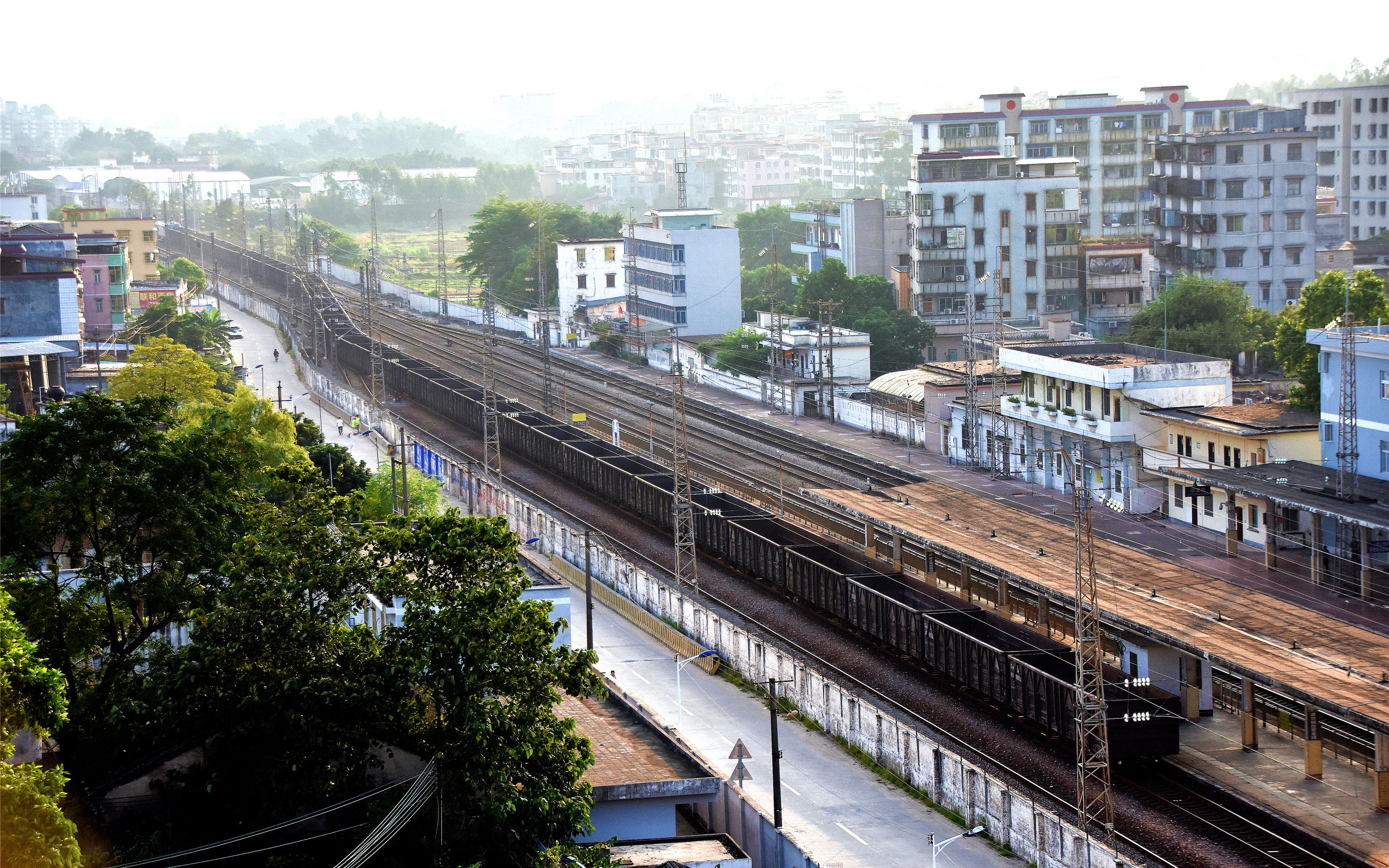 广铁株段 hxd1c 0095牵引货车 87067 源潭站3道发车