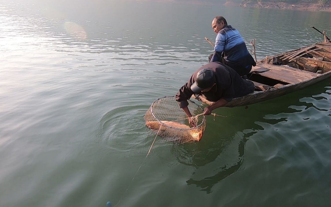 老渔民自制新工具捕鱼,一天能捕上百斤,可以申请专利了