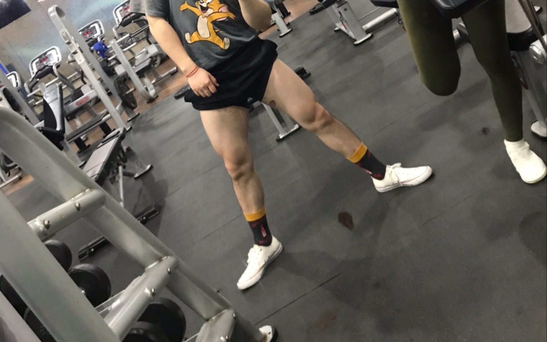 大型情景剧《微笑增肌》第十一集,练完腿不想剪辑