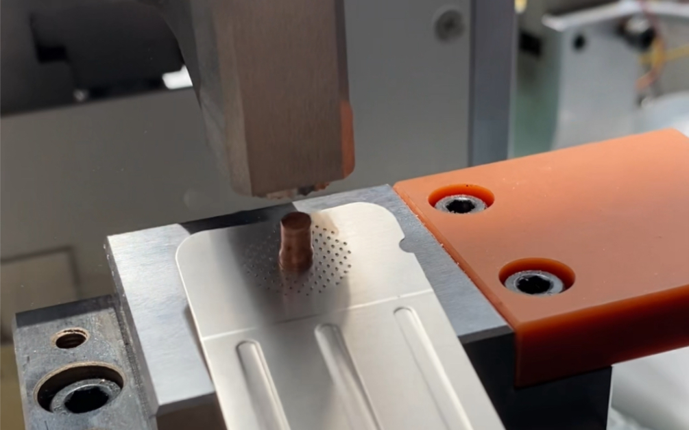 储能电池正负极铜极柱和铜片超声波焊接 焊点均匀牢固 恩索里克超声波