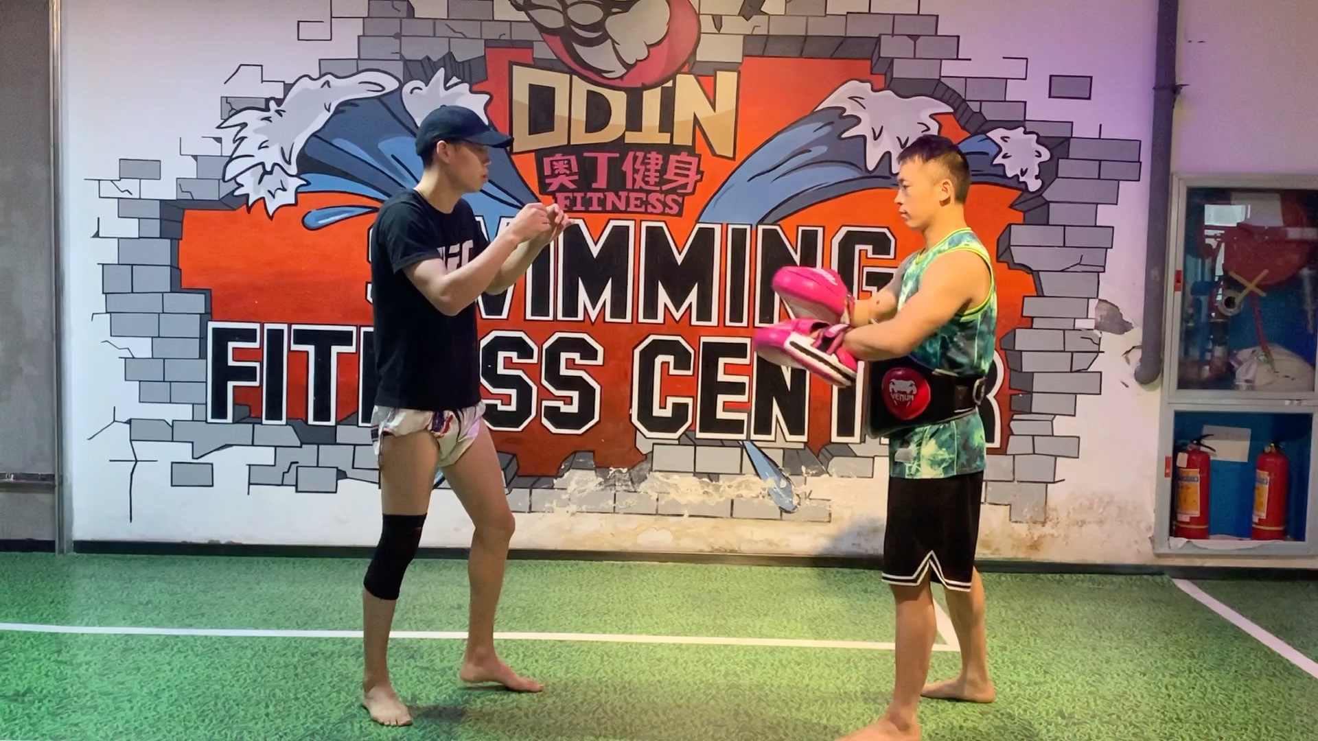 泰拳顶膝教学 如何用顶出最有力的膝,如何练习顶膝