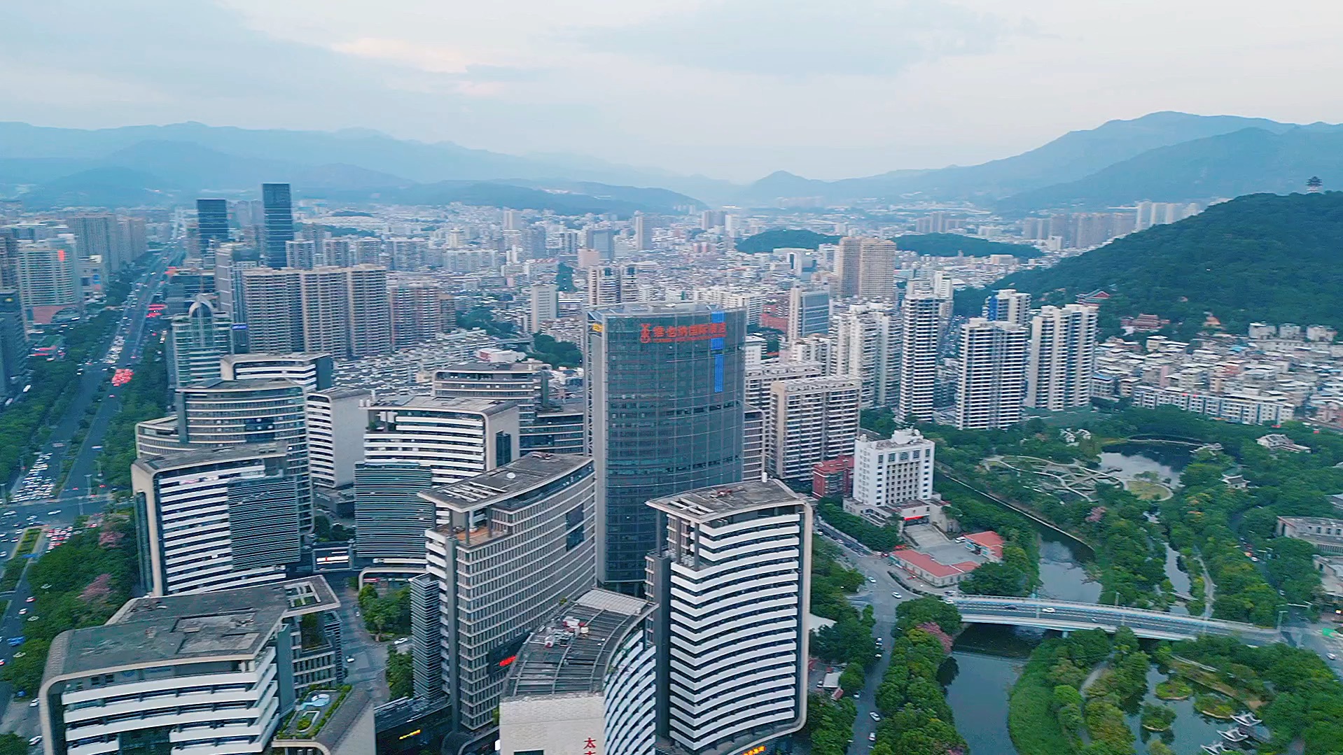 福建省,龙岩市是中国唯一以龙字命名的地级市,闽粤赣三省交界处