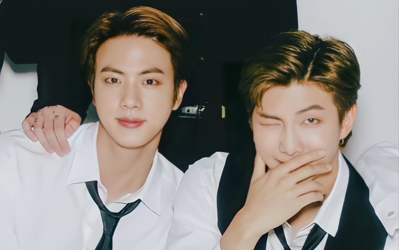 【南硕】小情侣发糖时,队友都成了电灯泡