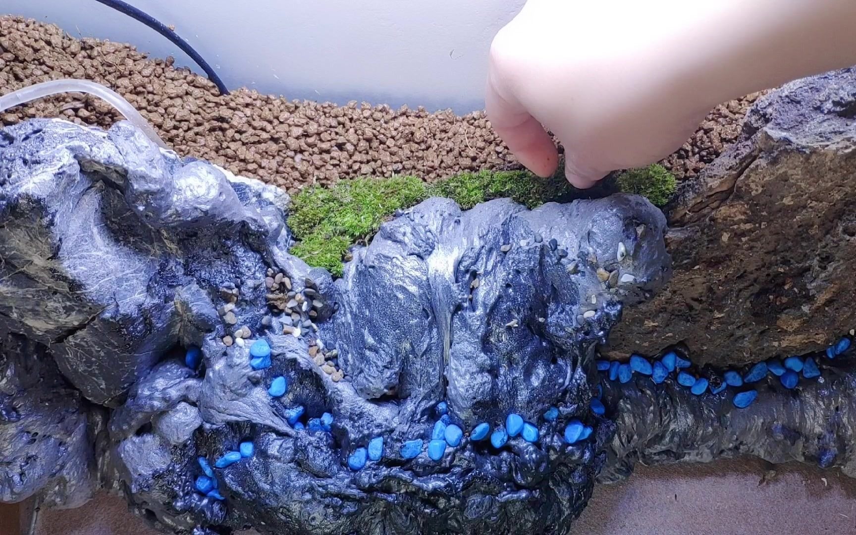 【水陆缸】新手小白做水陆缸,虽然发泡胶打多了,效果丝毫不减_哔哩