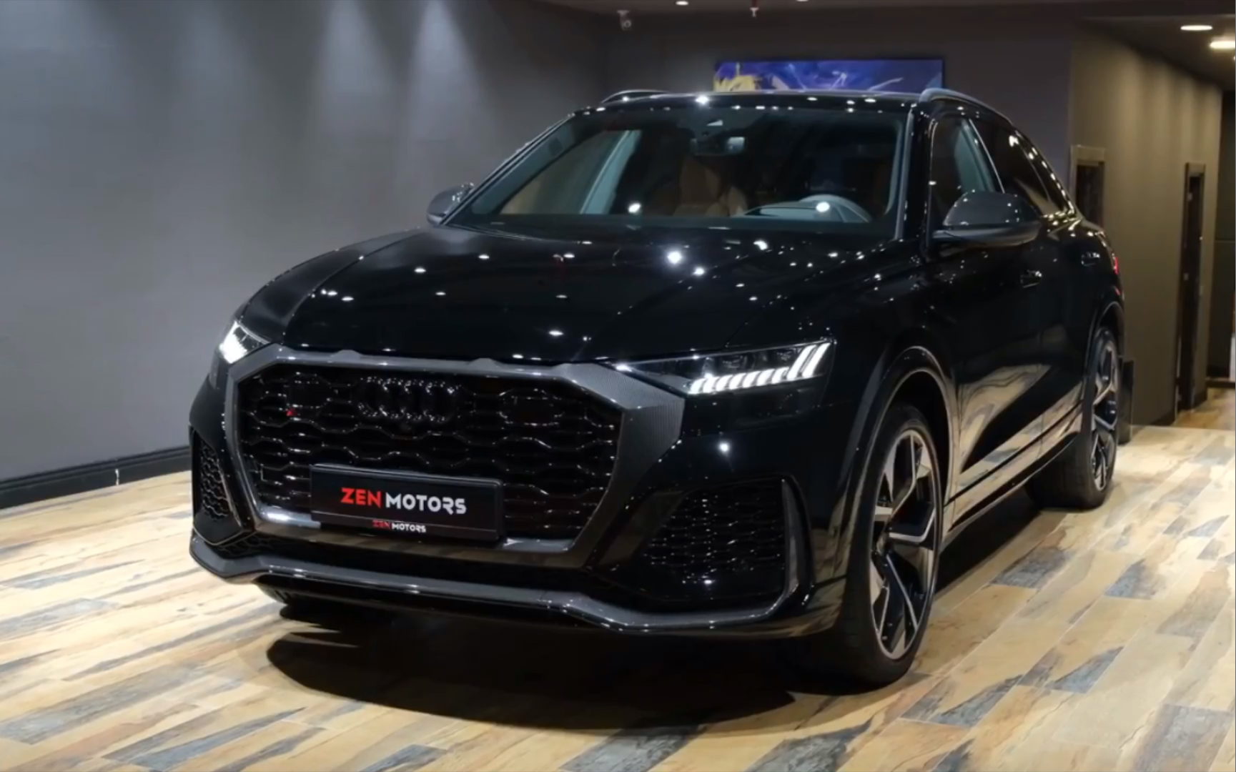 新车抢先看——2021款奥迪rsq8