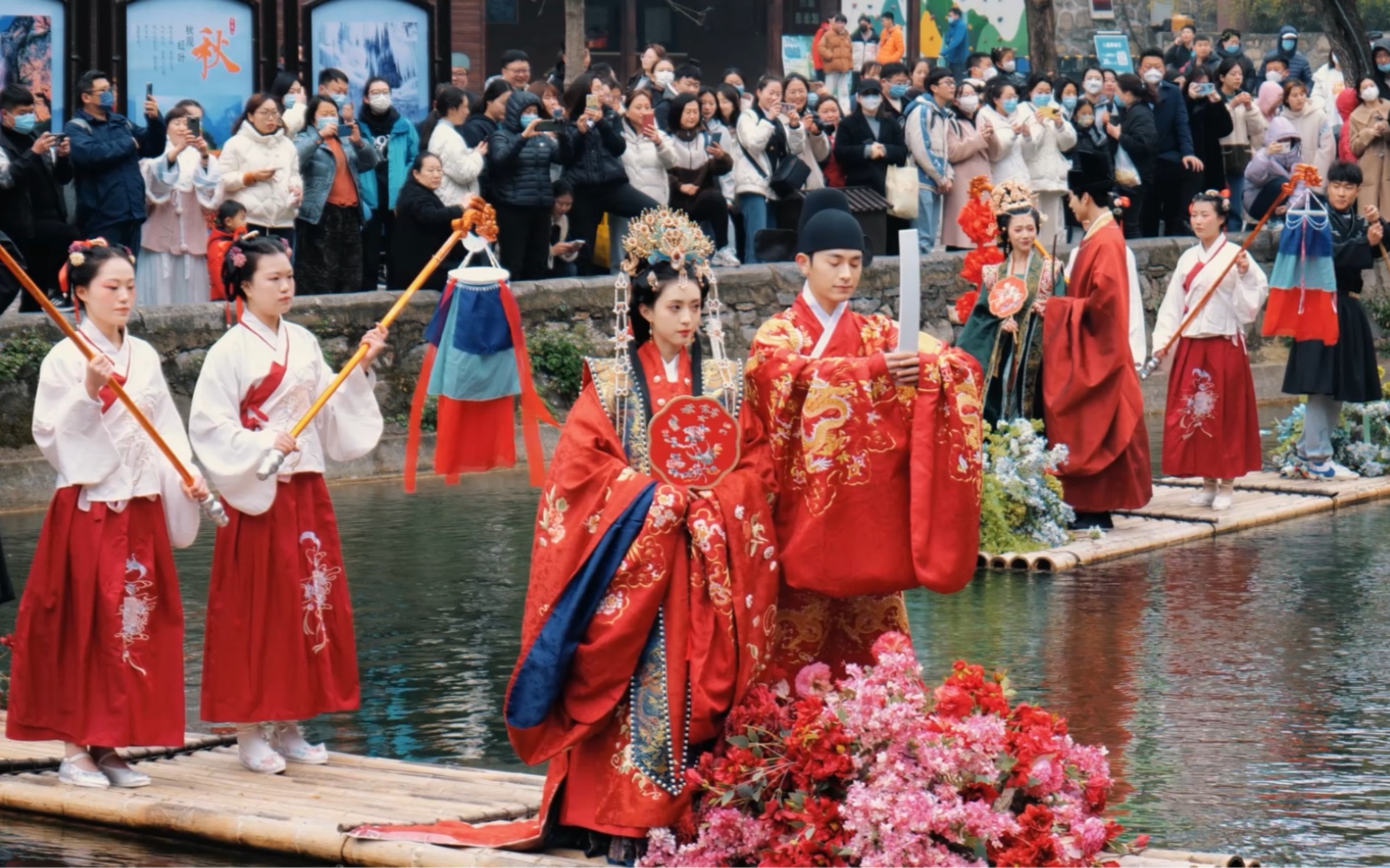 汉服水上婚礼完整版,三书六礼,凤冠霞帔,云台山上演浪漫汉婚大典!