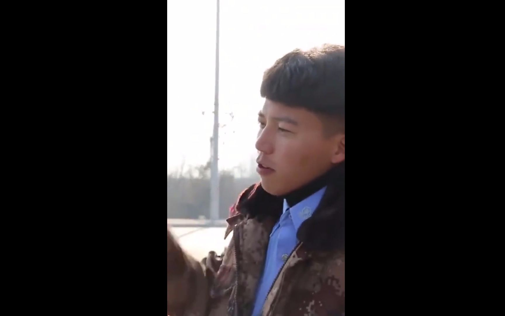 亿万集团董事长假扮保安,亲自到岗执勤,体会工