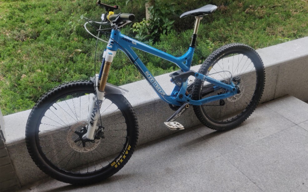 看门狗commencal meta 后胆避震压缩