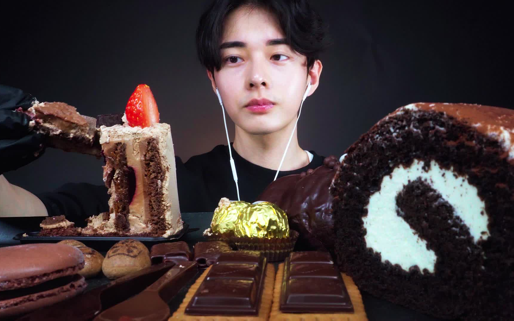 【chan sori】巧克力蛋糕冰激凌甜品_哔哩哔哩 (゜-゜)つロ 干杯